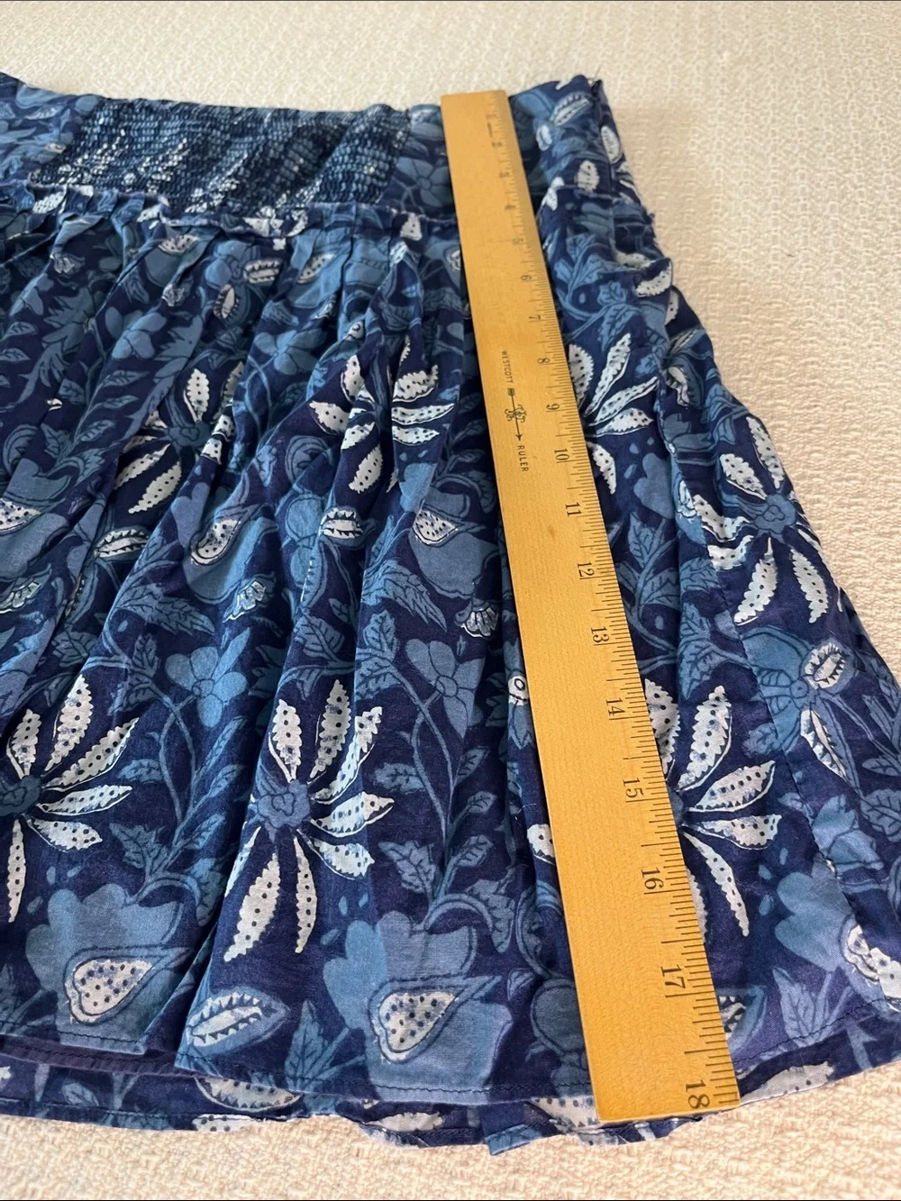 Banana Republic Tiered Navy & Creamy White Floral Mini Skirt smocked panel lined
